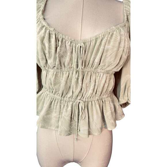 NWT WAYF Womens Medium Pistachio Green Floral Smocked Crop Top Elastic Waist - Picture 2 of 13